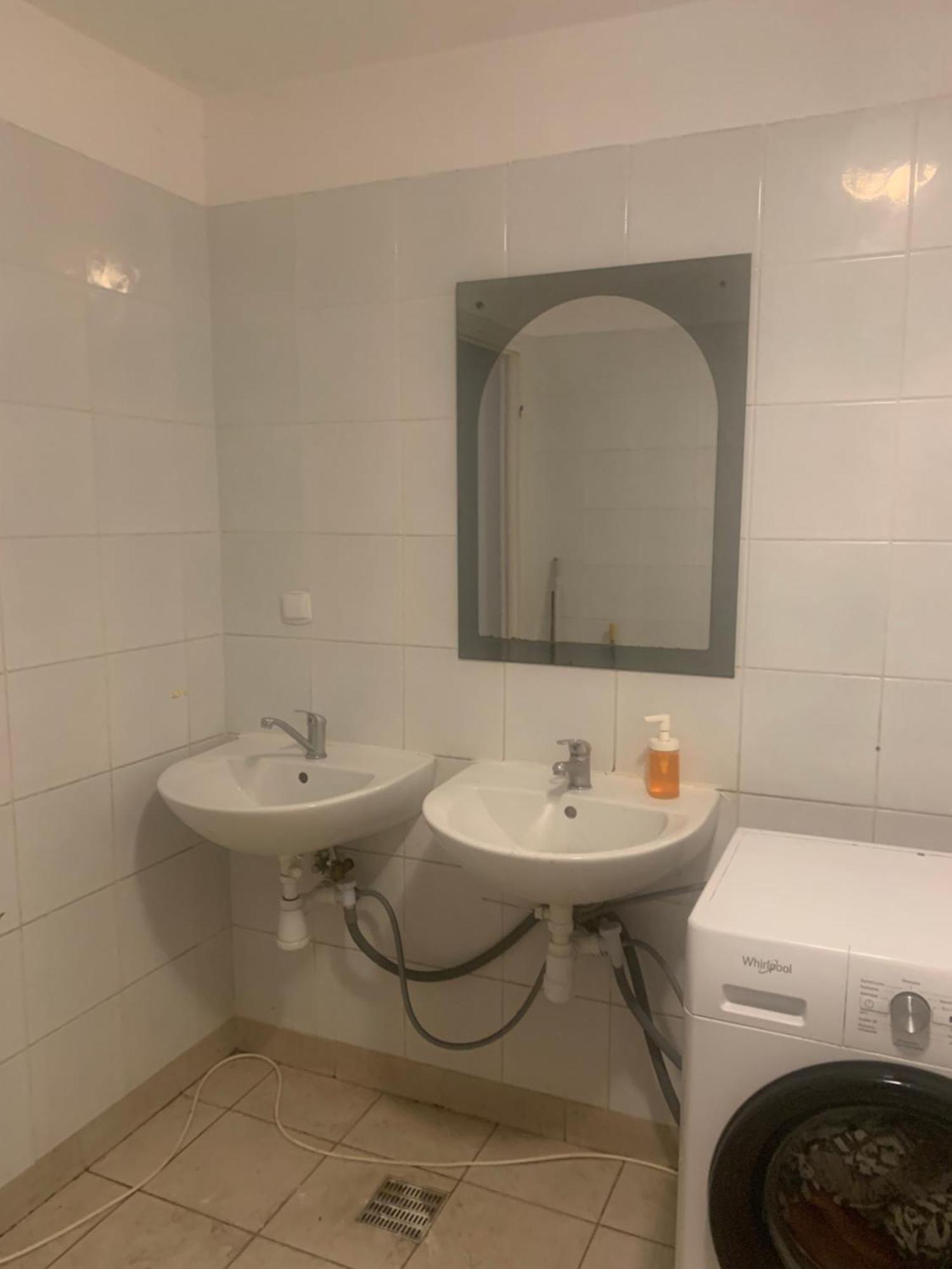 Privatunterkunft And Affordable In Basement *