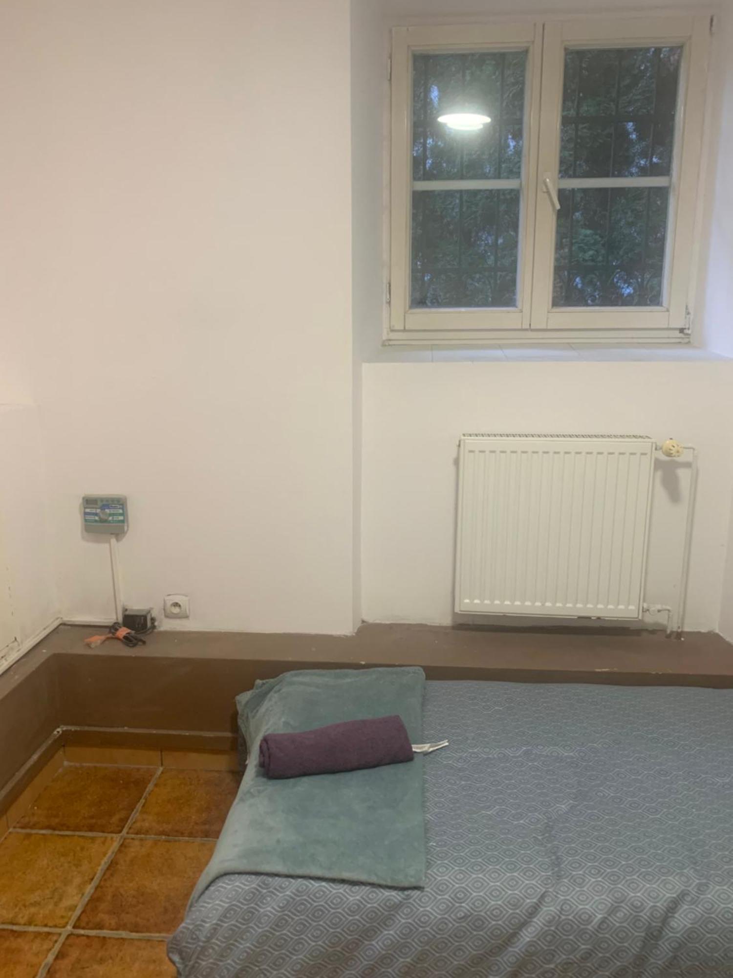 Privatunterkunft And Affordable In Basement *